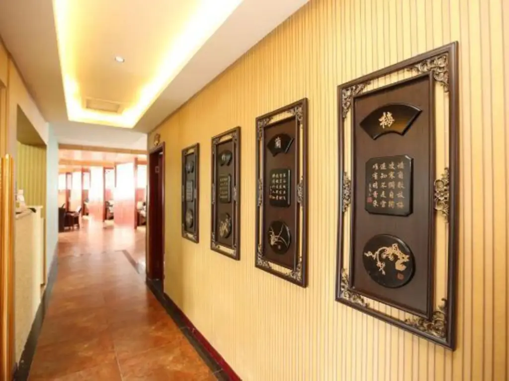 Чэнду: Mingyue Hotel Pi County
