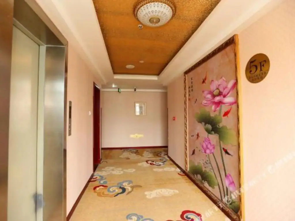 Чэнду: Mingyue Hotel Pi County