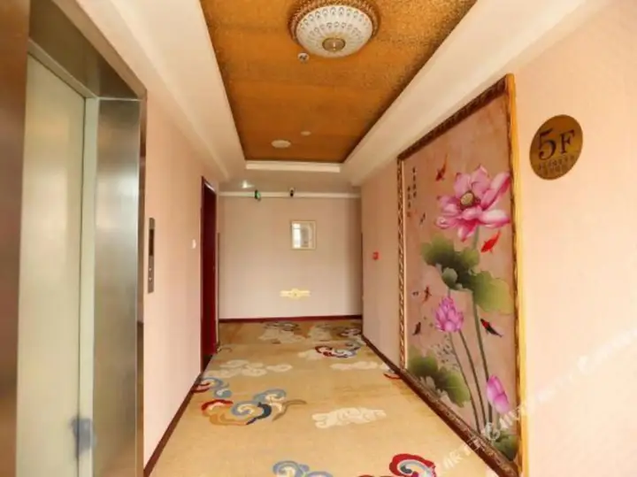 Чэнду: Mingyue Hotel Pi County