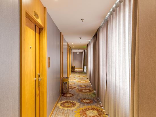 Tongling: M+ • Jinfeng| Design•LakebeamStream Design Hotel ( University High-speed Railway Station Branch)