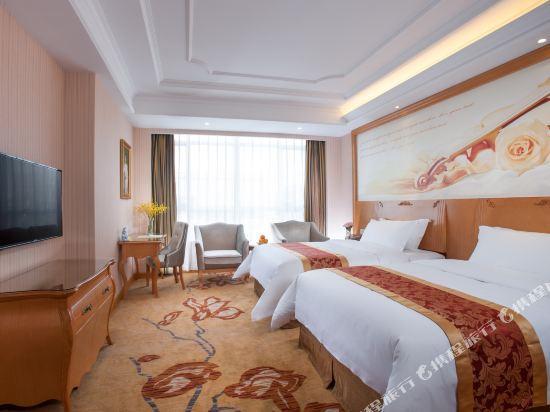 Дунгуань: Vienna International Hotel (Dongguan Shijie)