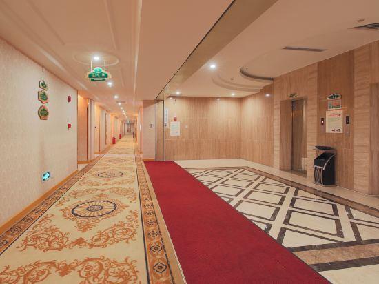 Дунгуань: Vienna International Hotel (Dongguan Shijie)