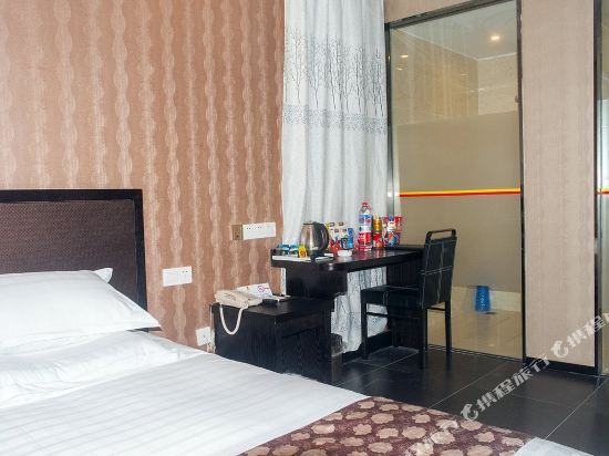 Наньтун: Super 8 Select Hotel (Nantong Commercial Pedestrian Street)