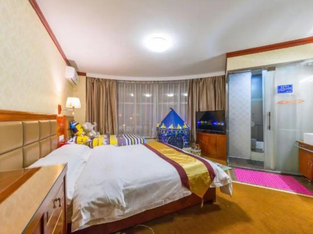 Куньмин: Hengyi Hotel (Railway Station Store of Dashu Camp, Renmin East Road, Kunming)