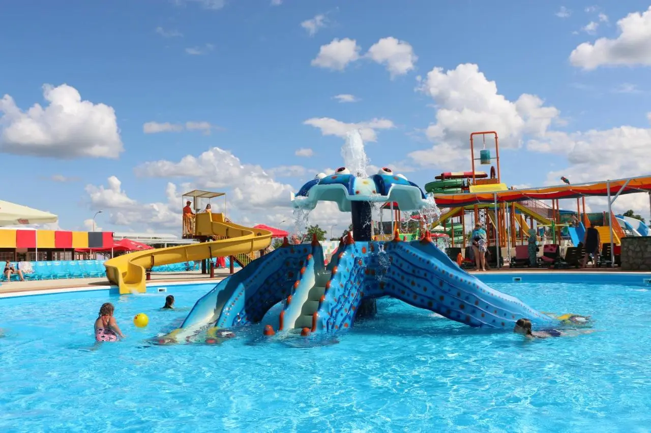 Голубицкая: Mini-Hotel Morskoi rif