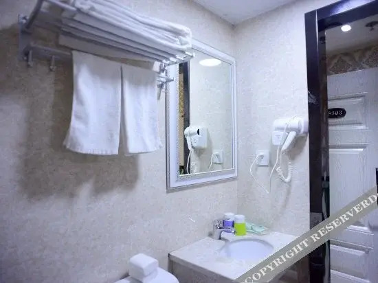 Шанхай: Jinye Hotel (Shanghai Sanlin Subway Station)