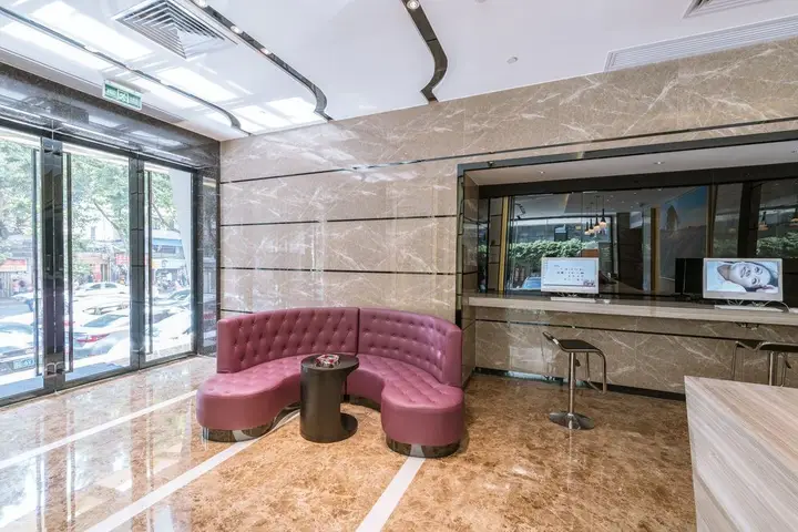 Гуанчжоу: Lavande Hotel Guangzhou Chenjiaci Metro Station