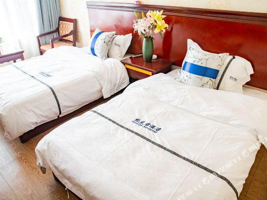 Дали: Gelanjun Hotel
