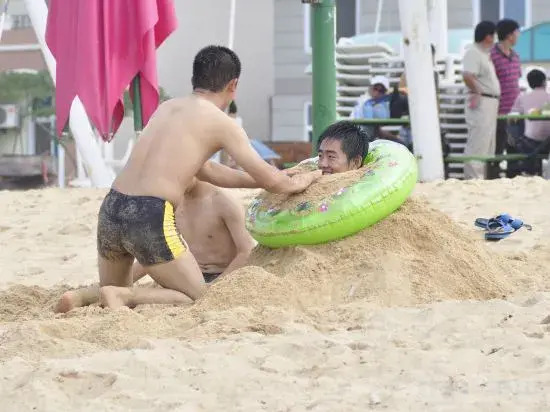 Далянь: Golden Beach Holiday Hotel