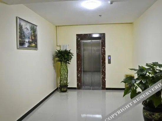 Пекин: Super 8 Hotel (Beijing Xisanqi Yuxin Subway Station store)