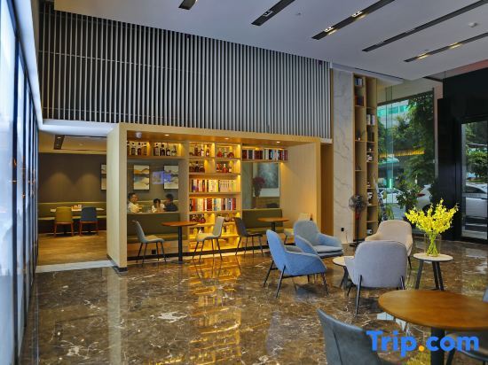 Хайкоу: Zhanghe Hotel (Haikou Xiuying Port West Bus Station)