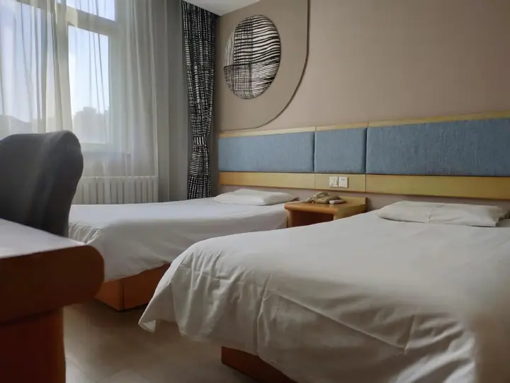 Вэйхай: Homeinn Hotel (Rongcheng Chengshan Avenue RT-Mart)