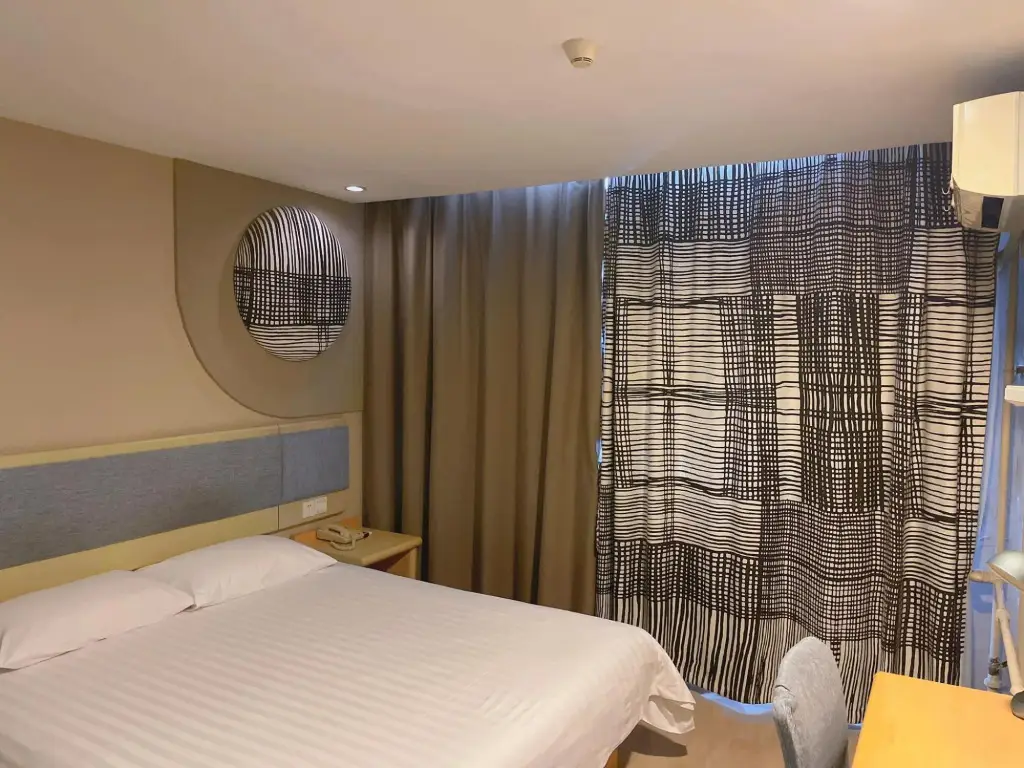 Вэйхай: Homeinn Hotel (Rongcheng Chengshan Avenue RT-Mart)