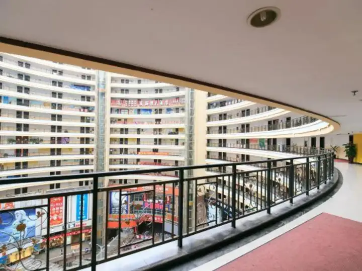 Лючжоу: Haosheng Business Hotel