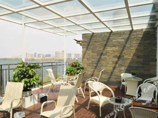 Дали: Linghai Holiday Hotel