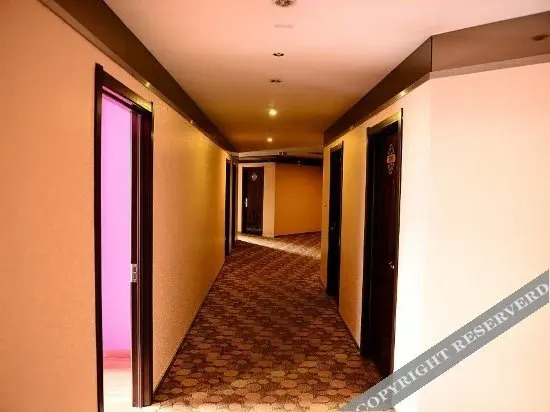 Харбин: Woxing Wosu Express Hotel