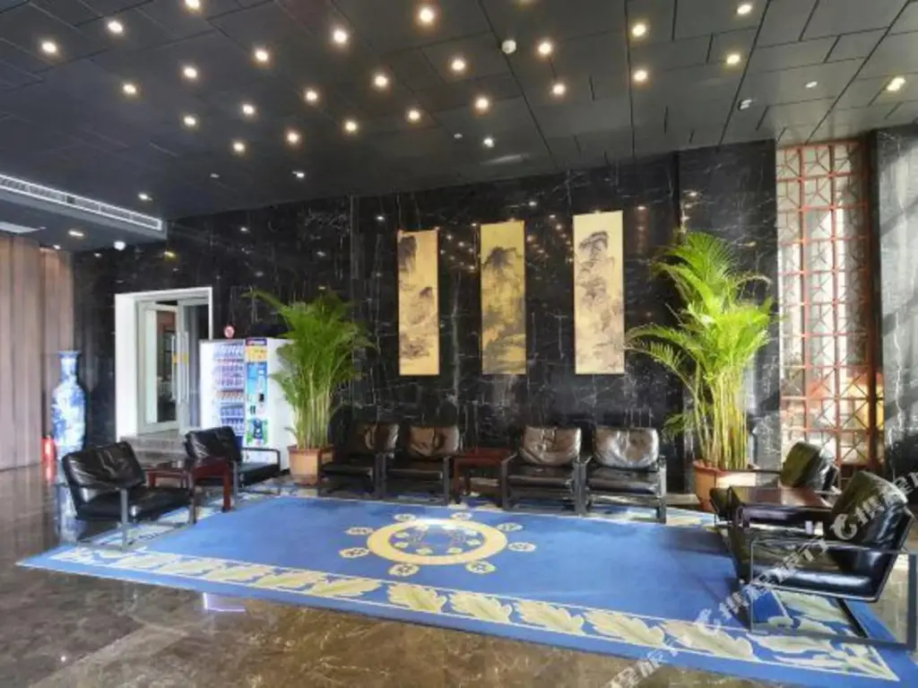 Лохэ: Dadonghai Jinyuan Hotel