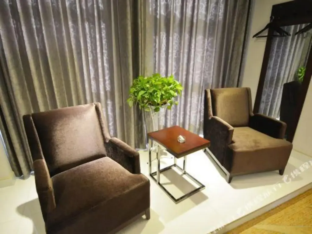Лохэ: Dadonghai Jinyuan Hotel
