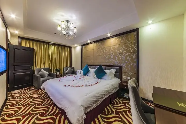 Чэнду: One Street Three Chengdu Hotel