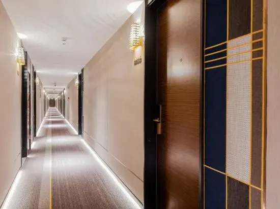 Ханчжоу: Homeinn Plus Hotel (Hangzhou Zijin Port Xixi Wetland)