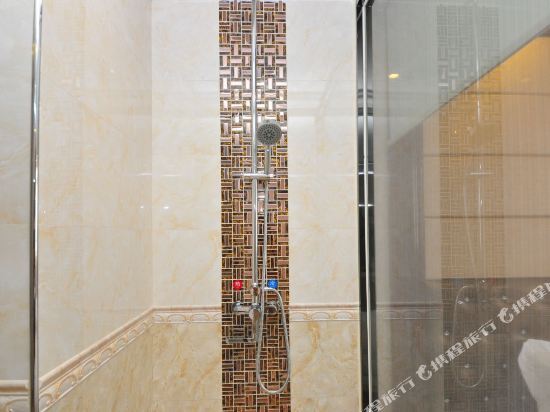 Гуанчжоу: Yinuo Hotel (Baiyun Xialiang Metro Station)