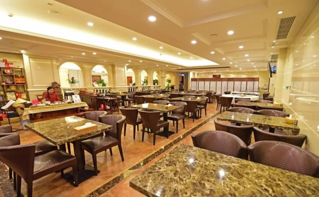 Шанхай: Vienna Hotel Shanghai PVG Heqing