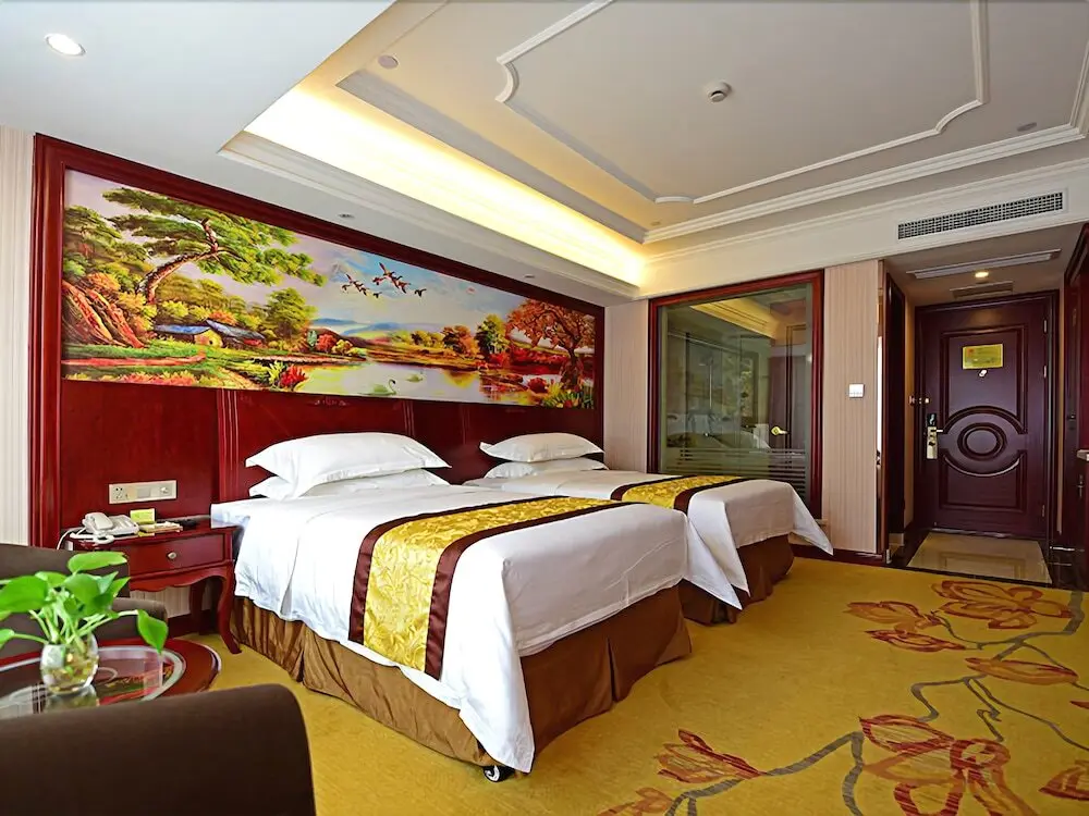 Шанхай: Vienna Hotel Shanghai PVG Heqing