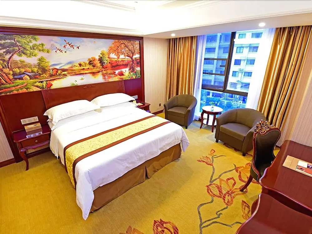 Шанхай: Vienna Hotel Shanghai PVG Heqing