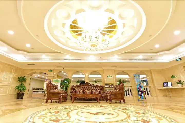 Шанхай: Vienna Hotel Shanghai PVG Heqing
