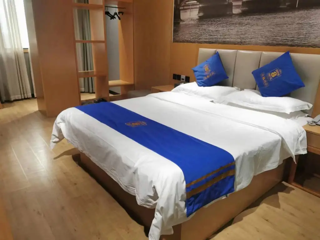 Чэнду: Super 8 Hotel (Chengdu Provincial Gymnasium)