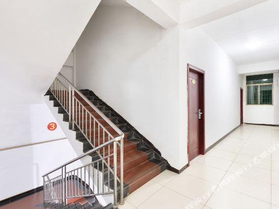 Хайкоу: Huixiang Hotel (Haikou High-speed railway East station Wuyue Plaza store)