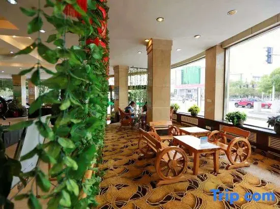 Цзяюйгуань: Dong Fang Hotel