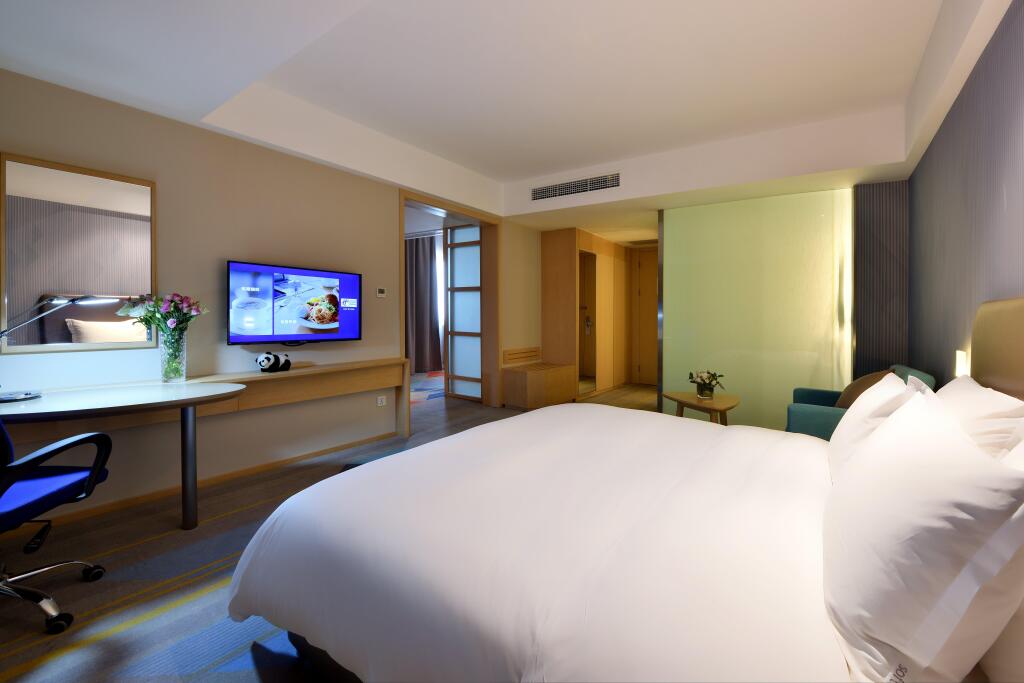 Holiday Inn Express Chengdu Tianhe by IHG — фото 1