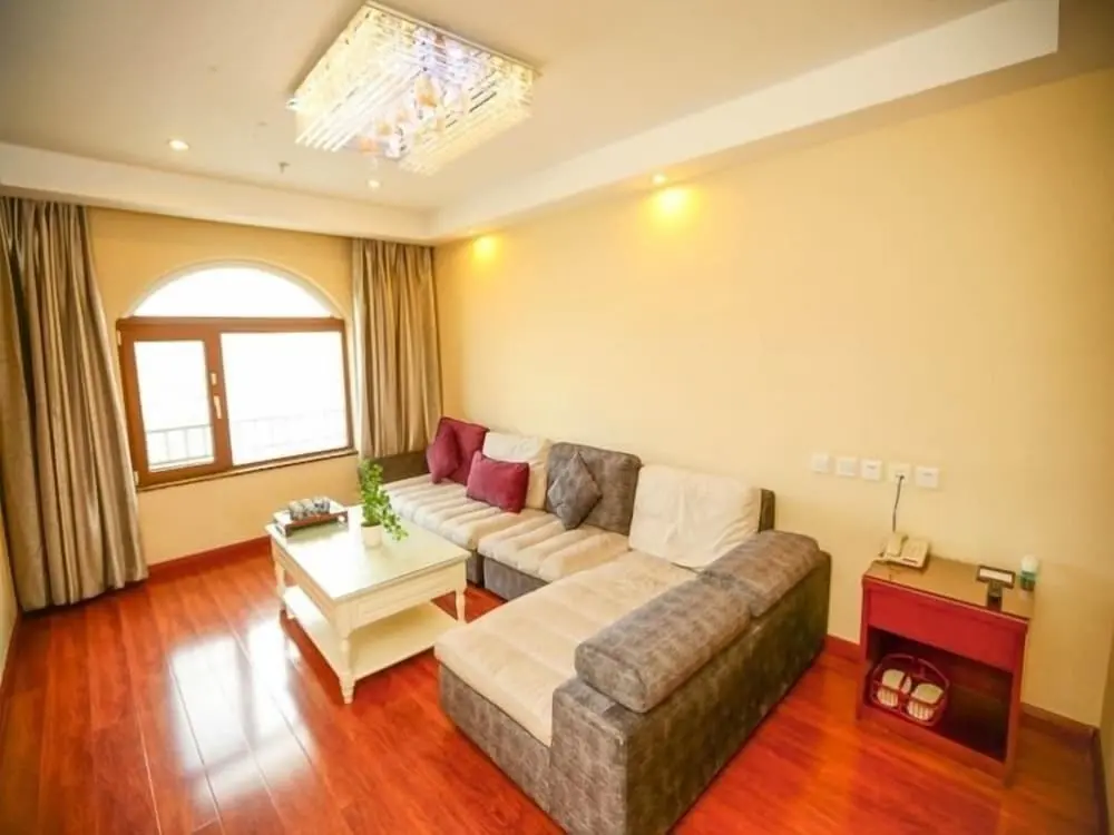 Циндао: GreenTree Inn JUSCO Shopping Mall Business Hotel