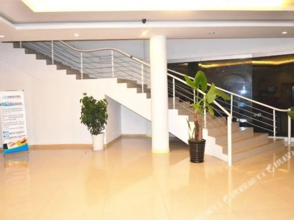 Шанхай: Mingyue Hotel (Kunshan Luyang)