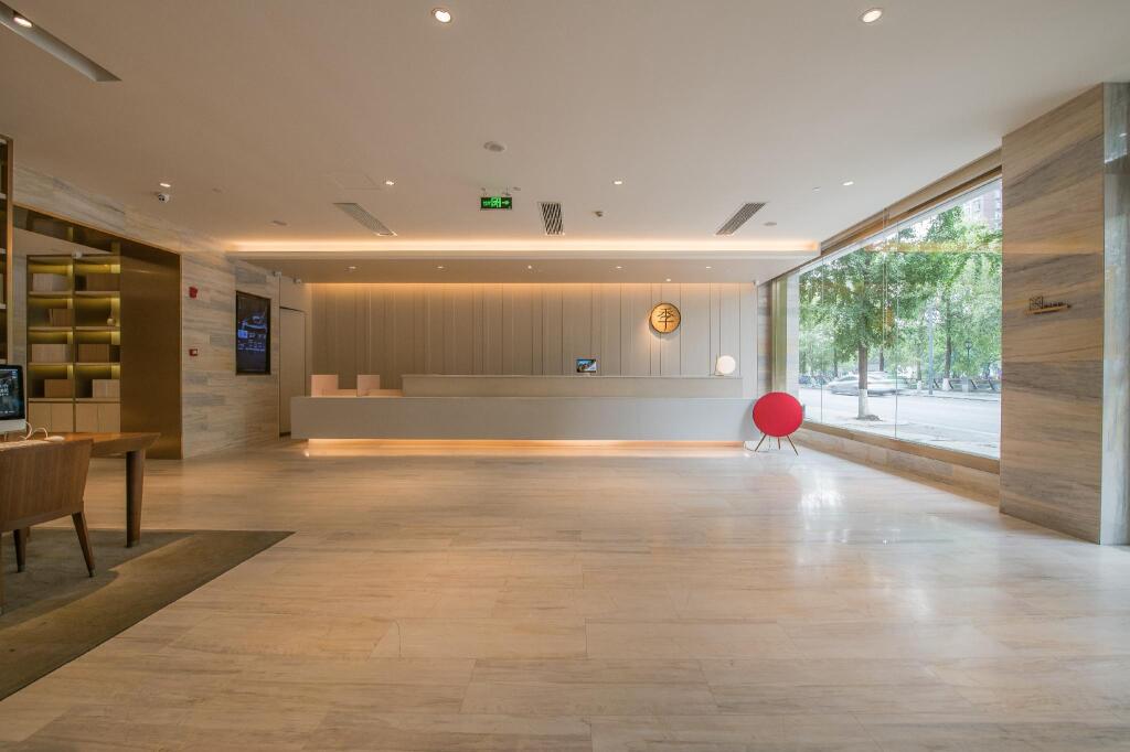 Чэнду: Ji Hotel Chengdu Taikoo Li Binjiang Road