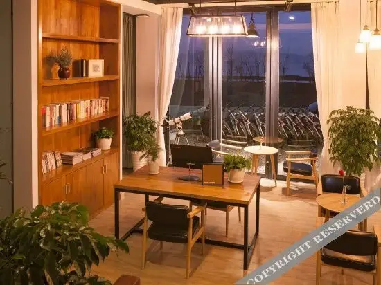Дали: Lagom Dali Skyline Seaview Hotel