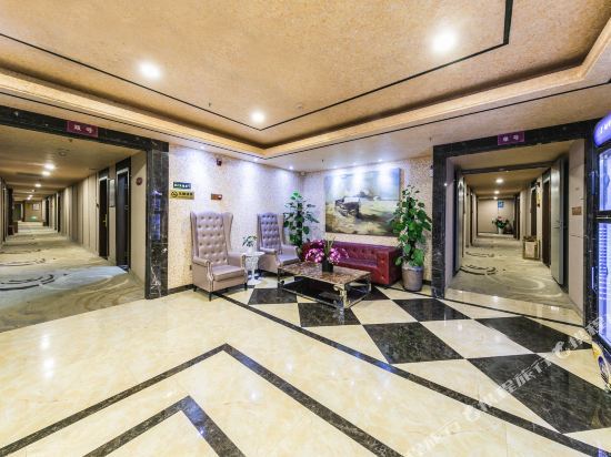 Фучжоу: Ripple Hotel (Fuzhou Wuyi North Road, Wuyi Square)