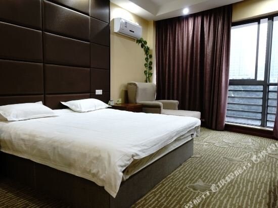 Цзясинь: Linyi Hotel (Jiaxing Xiuzhou Park)