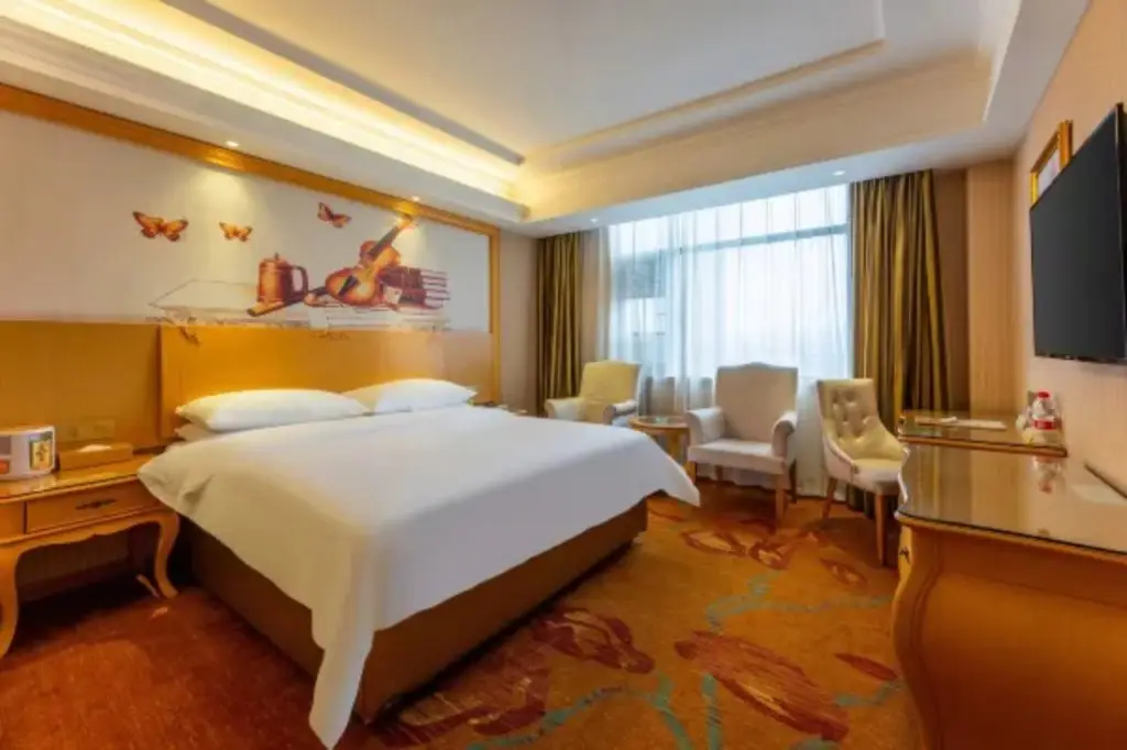 Ухань: Vienna Hotel