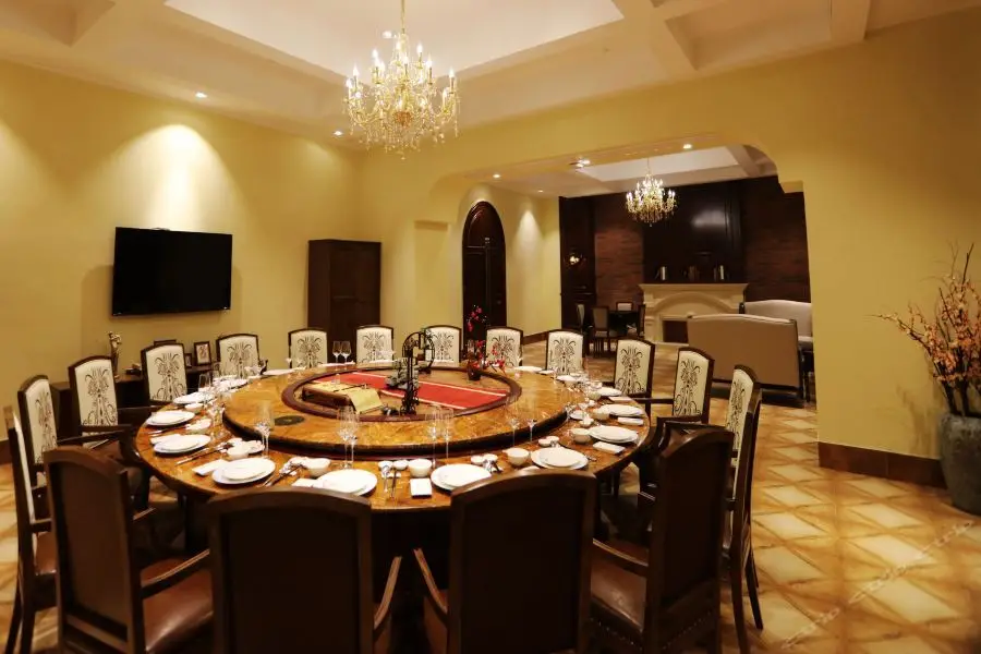 Нинбо: Rezen Hotel Wanda Plaza Tianwei Art Hotel