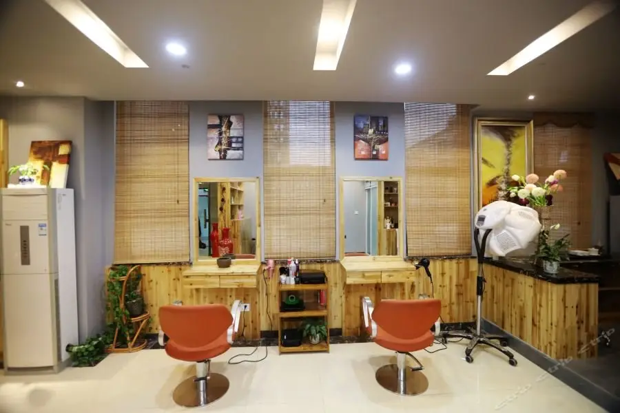 Rezen Hotel Wanda Plaza Tianwei Art Hotel — фото 1