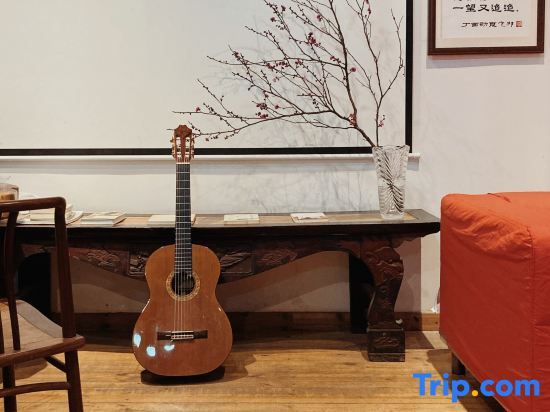 Чэнду: Xiangzhu Lilu Homestay (Jiezi Ancient Town Shop)