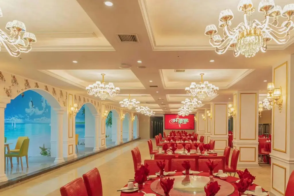 Цзиндэчжэнь: Tiantian Fishing Port International Hotel (Jingdezhen Diwang)