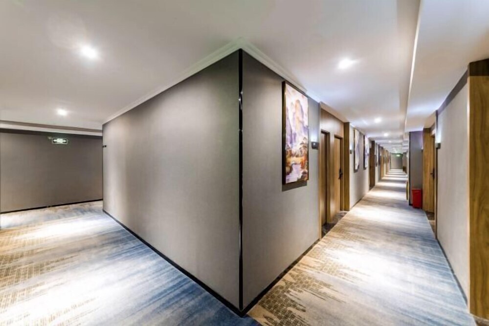 Weiduo Smart Hotel (Shenzhen Tangkeng Metro Station) — фото 1