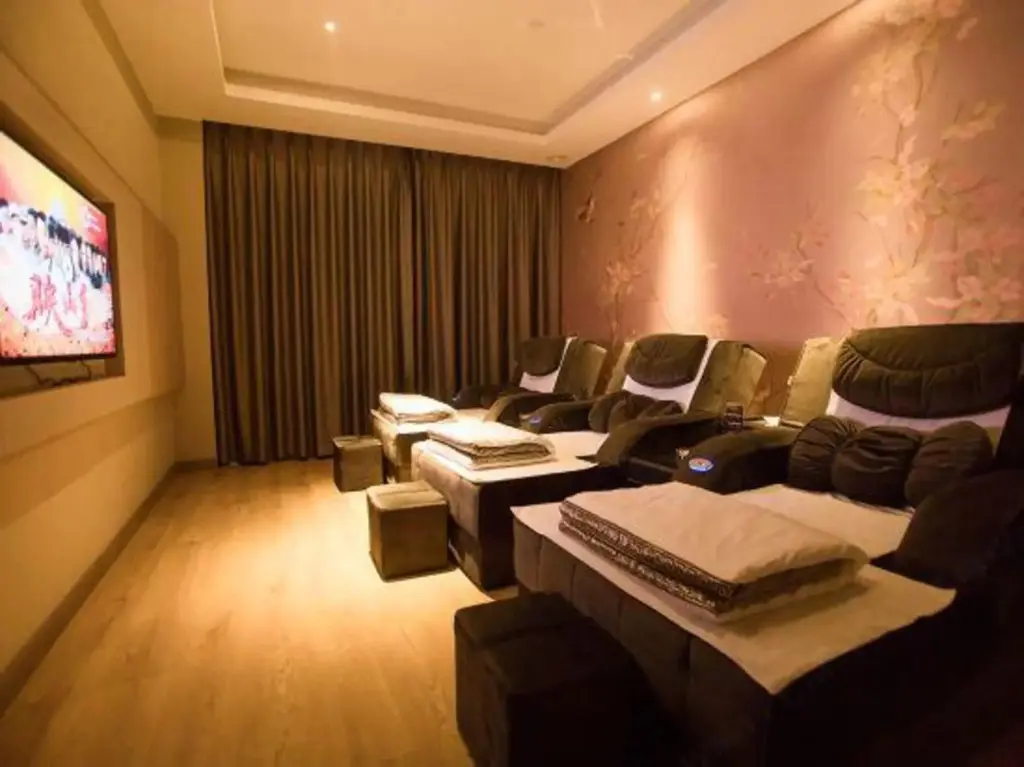 Лункоу: Huifeng Hotel