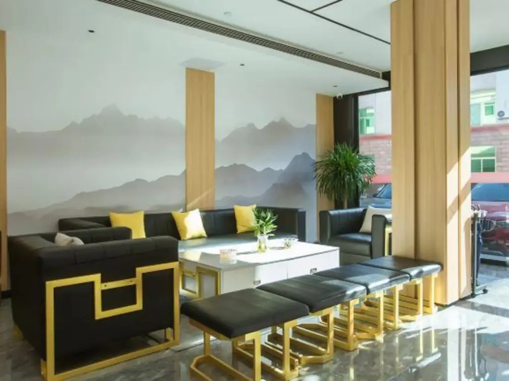 Лункоу: Huifeng Hotel