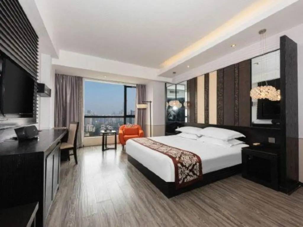 Green Sunshine Holiday Fashion Hotel — фото 1