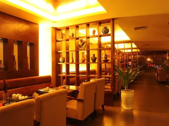 Lanyang: Jiadu Crown Business Hotel