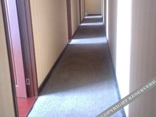 Цяньдэн: Youjia Business Hotel